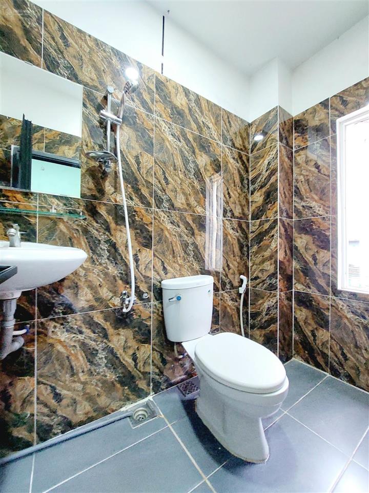 Hình thật giá thật  phòng mới thang máy gần chợ tân mỹ
