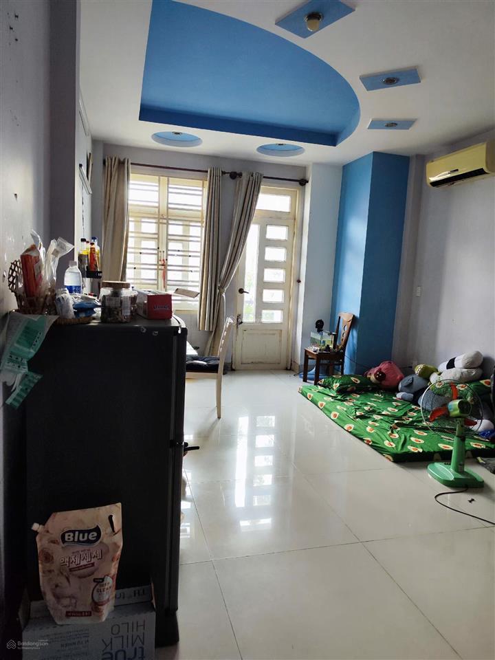 Cho thuê gấp nhà trọ 28m2, 4 triệu tại đất thánh, p6, q. tân bình, hcm