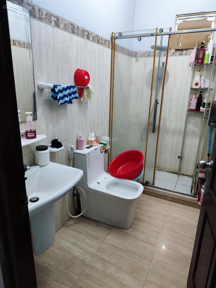 Cho thuê gấp nhà trọ 28m2, 4 triệu tại đất thánh, p6, q. tân bình, hcm