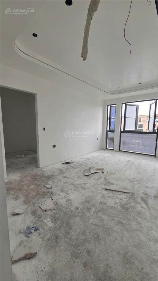 Song lập phân khu hoàng gia, đã hoàn thiện full 4 tầng, giá 13,5 tỷ, 180m2