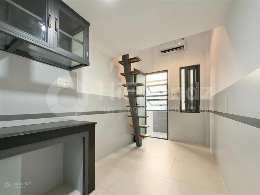 Phòng trọ cao cấp giá rẻ  gần đầm sen, full nt thang máy hầm xe
