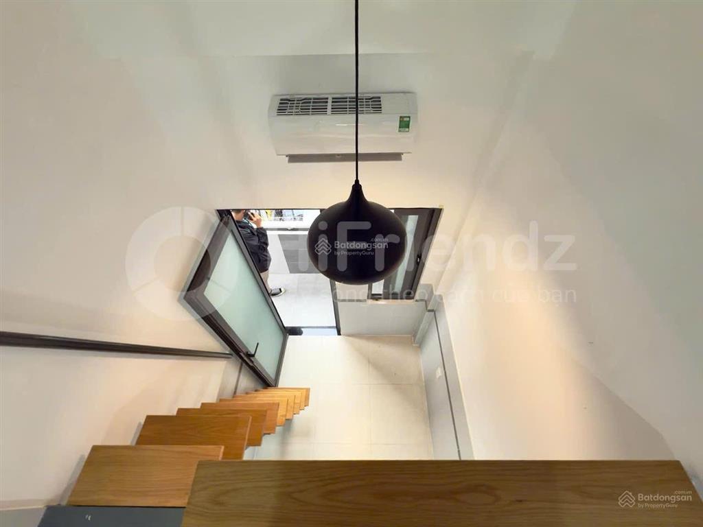 Phòng trọ cao cấp giá rẻ  gần đầm sen, full nt thang máy hầm xe