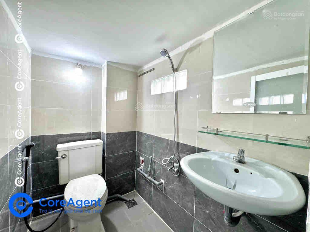 Phòng trọ có máy lạnh  thang máy bảo vệ 24/7 gần đh văn hiến giá rẻ