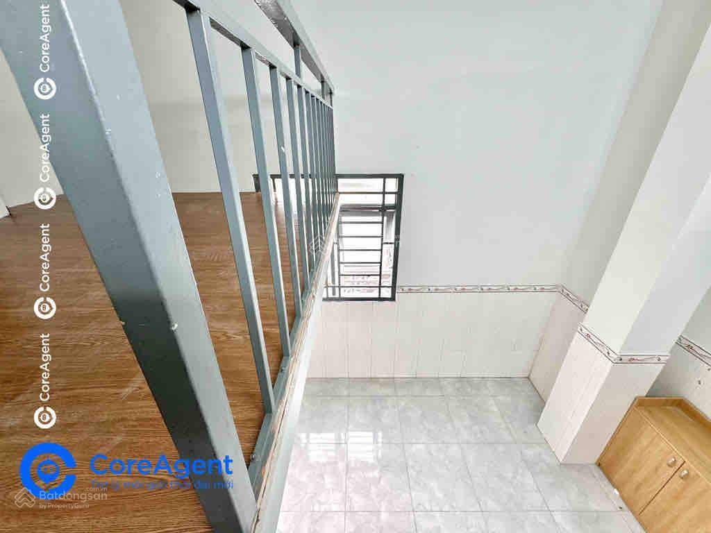 Phòng trọ có máy lạnh  thang máy bảo vệ 24/7 gần đh văn hiến giá rẻ