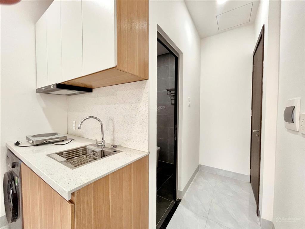 Căn hộ dịch vụ cao cấp  gần nhà ga t3 sân bay tân sơn nhất full nt mới xây