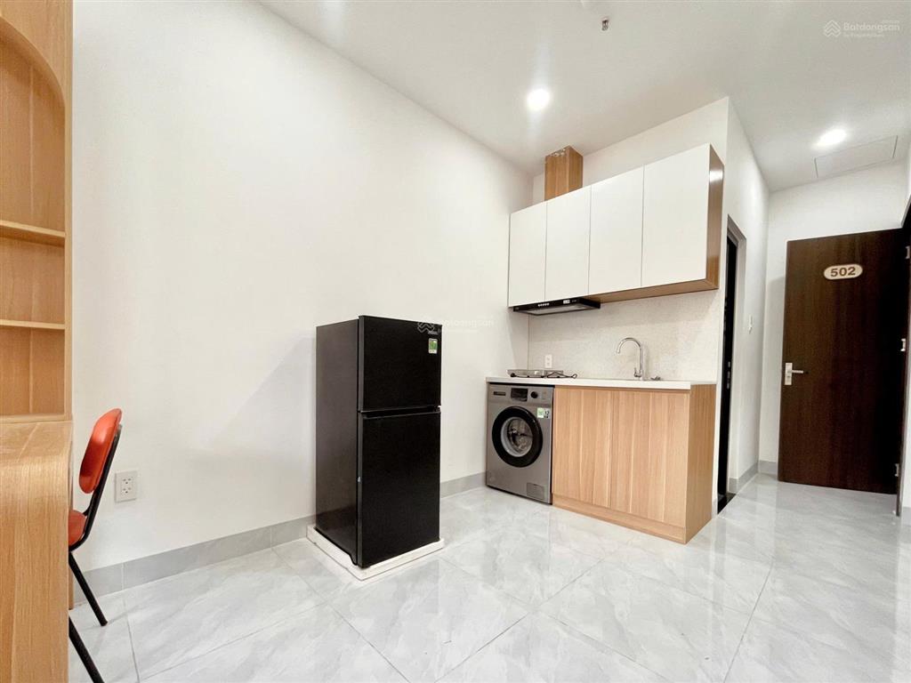 Căn hộ dịch vụ cao cấp  gần nhà ga t3 sân bay tân sơn nhất full nt mới xây