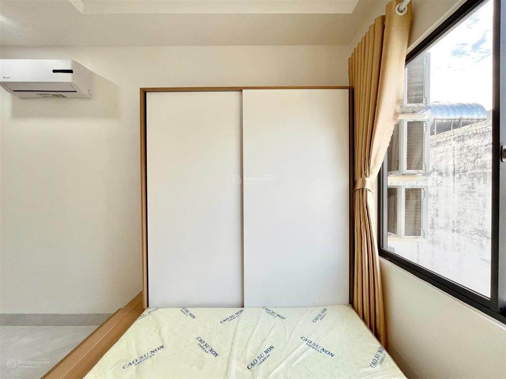 Căn hộ dịch vụ cao cấp  gần nhà ga t3 sân bay tân sơn nhất full nt mới xây