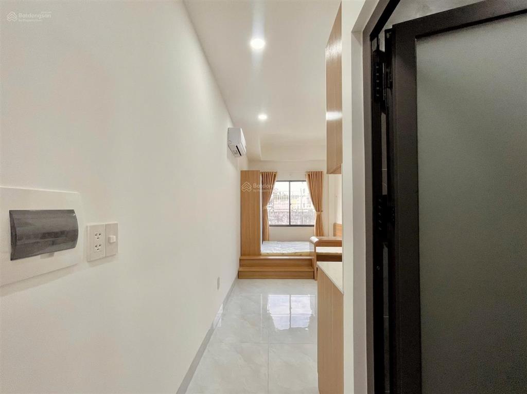 Căn hộ dịch vụ cao cấp  gần nhà ga t3 sân bay tân sơn nhất full nt mới xây