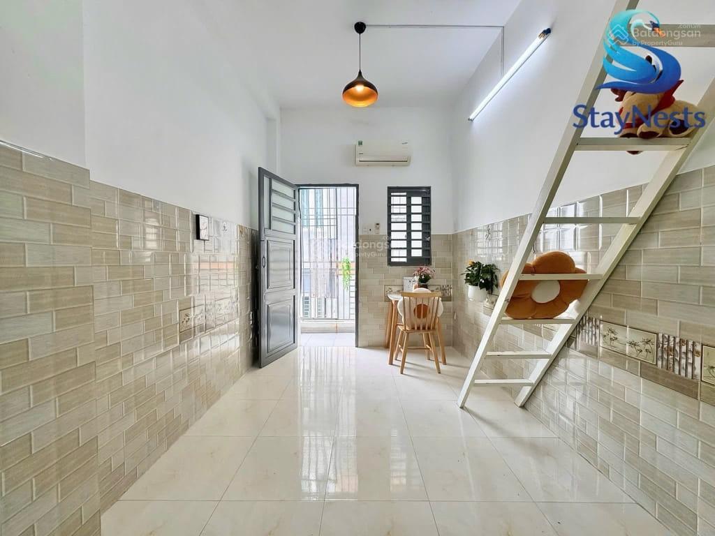 Phòng trọ bancol gần đại học văn hiến có thang máy
