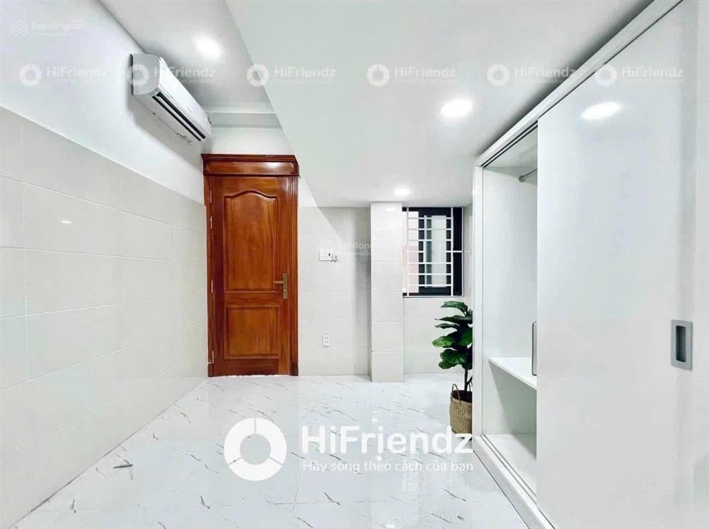 Phòng trọ thang máy  hầm xe mới xây gần aeon tân phú