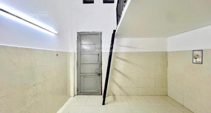 Phòng trọ giá rẻ có thang máy đại học công thương
