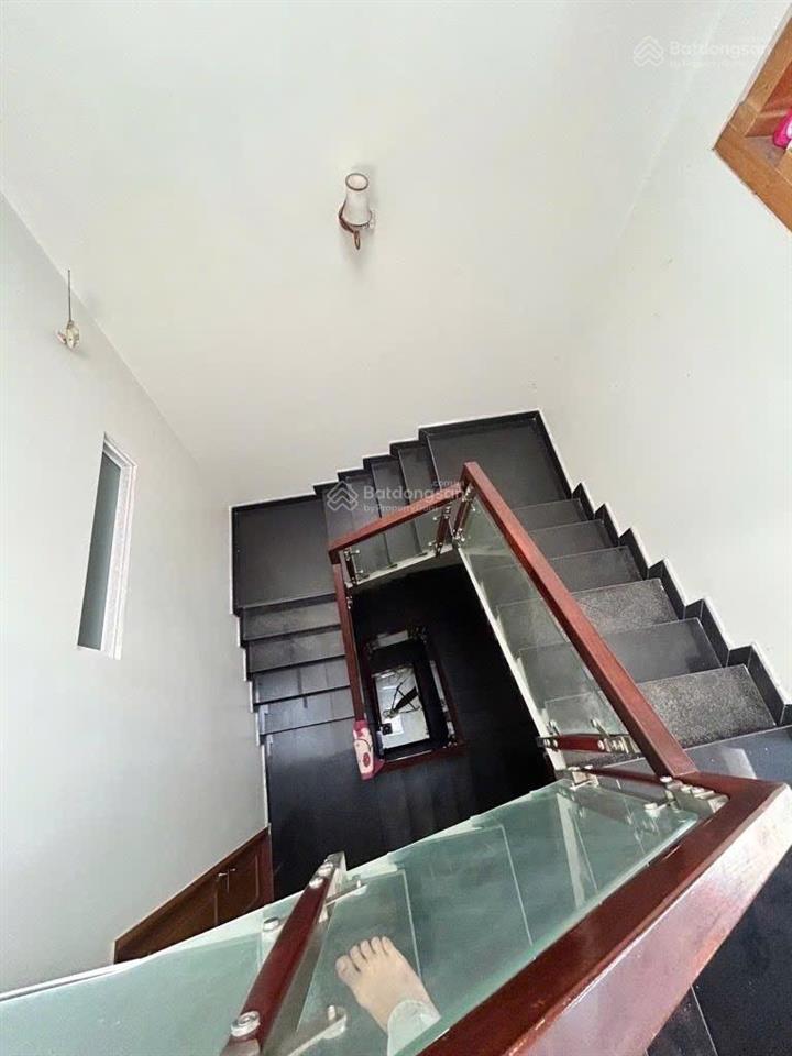 Nhà 5 tầng quang trung  90m2 vuông a4  hxh  5pn  8,88 tỷ còn bớt
