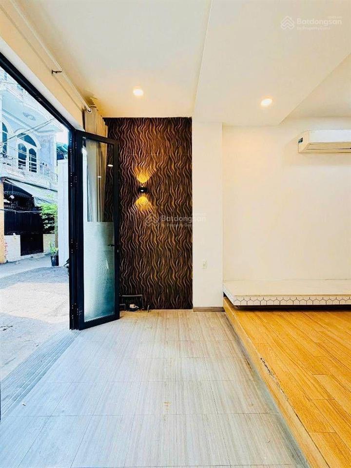 Nhà 3 tầng  ngang 6m hiếm  4pn  ngay đh công nghiệp  chỉ 5.5 tỷ