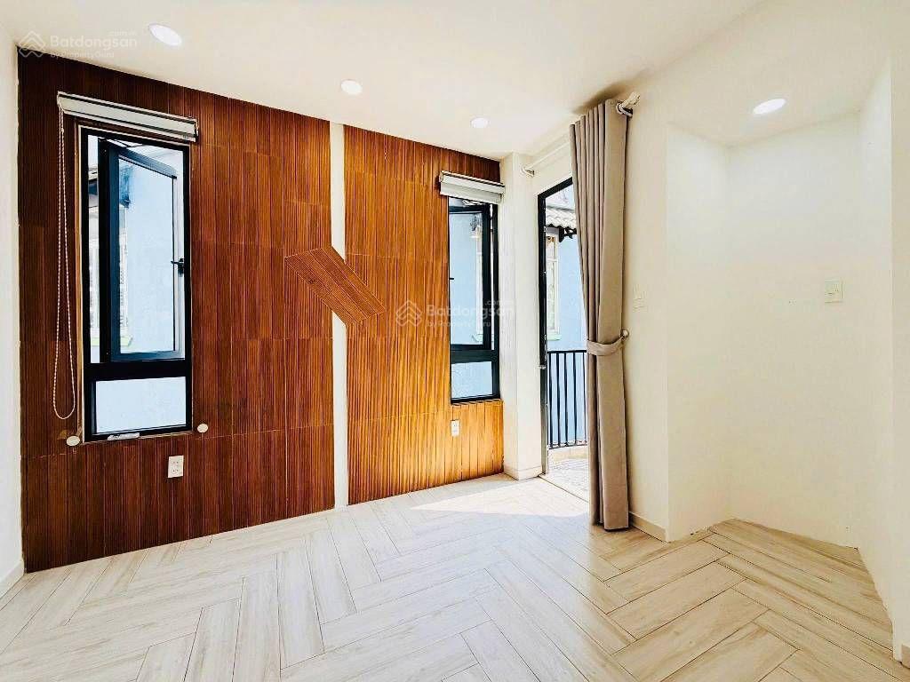 Nhà 3 tầng  ngang 6m hiếm  4pn  ngay đh công nghiệp  chỉ 5.5 tỷ