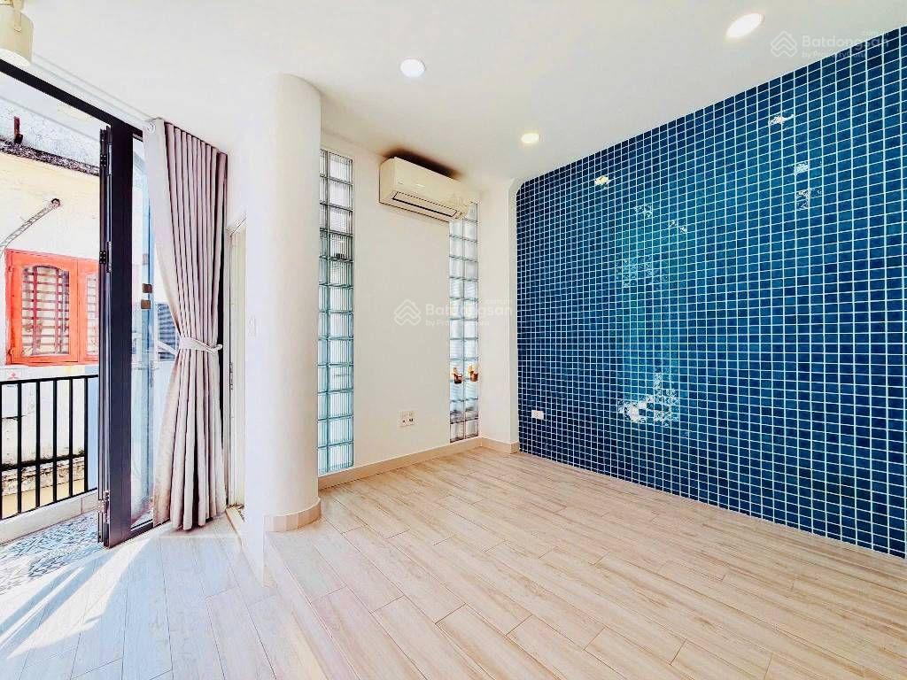 Nhà 3 tầng  ngang 6m hiếm  4pn  ngay đh công nghiệp  chỉ 5.5 tỷ