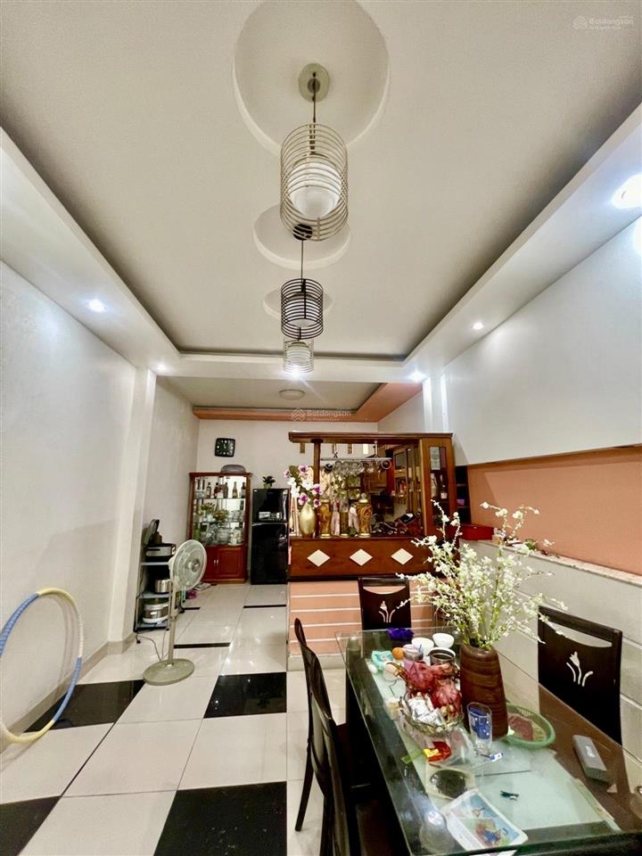 Nhà hxh 8m, gara ôtô, 90m2, 3 tầng, phạm văn chiêu, 8,3 tỏi còn bớt