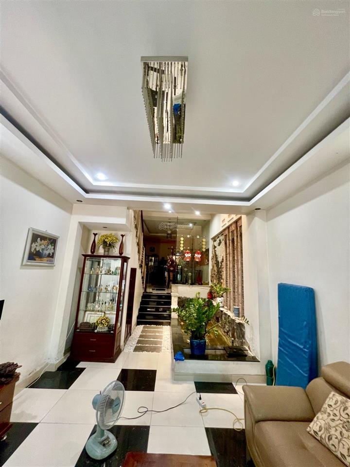 Nhà hxh 8m, gara ôtô, 90m2, 3 tầng, phạm văn chiêu, 8,3 tỏi còn bớt