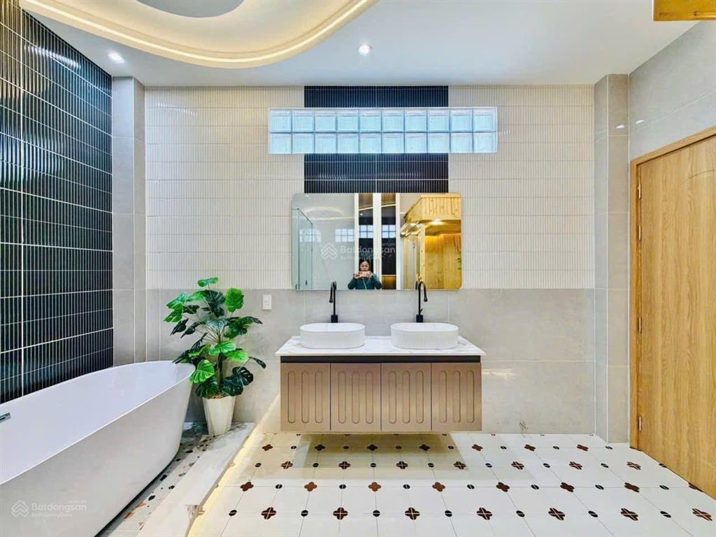 Nhà 5 tầng mới xây  wabi sabi style  50m²  full nội thất  gần emart 2  7.x tỷ tl
