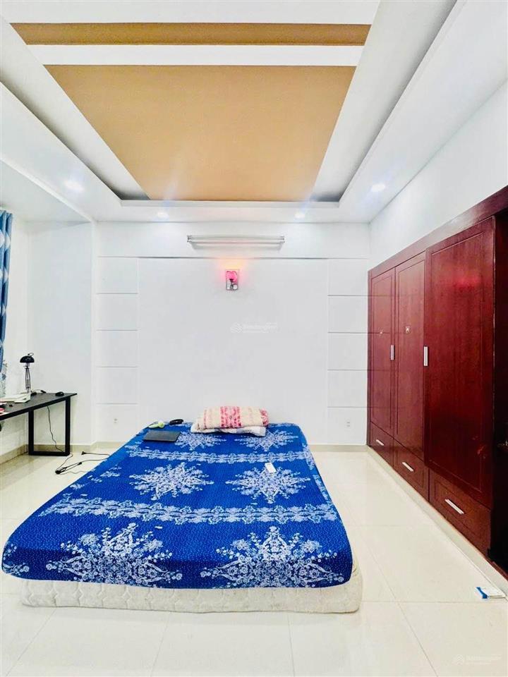 Nhà 3 tầng 82m2  phạm văn chiêu  hxh  sổ vuông  chỉ 8 tỷ hơn tl