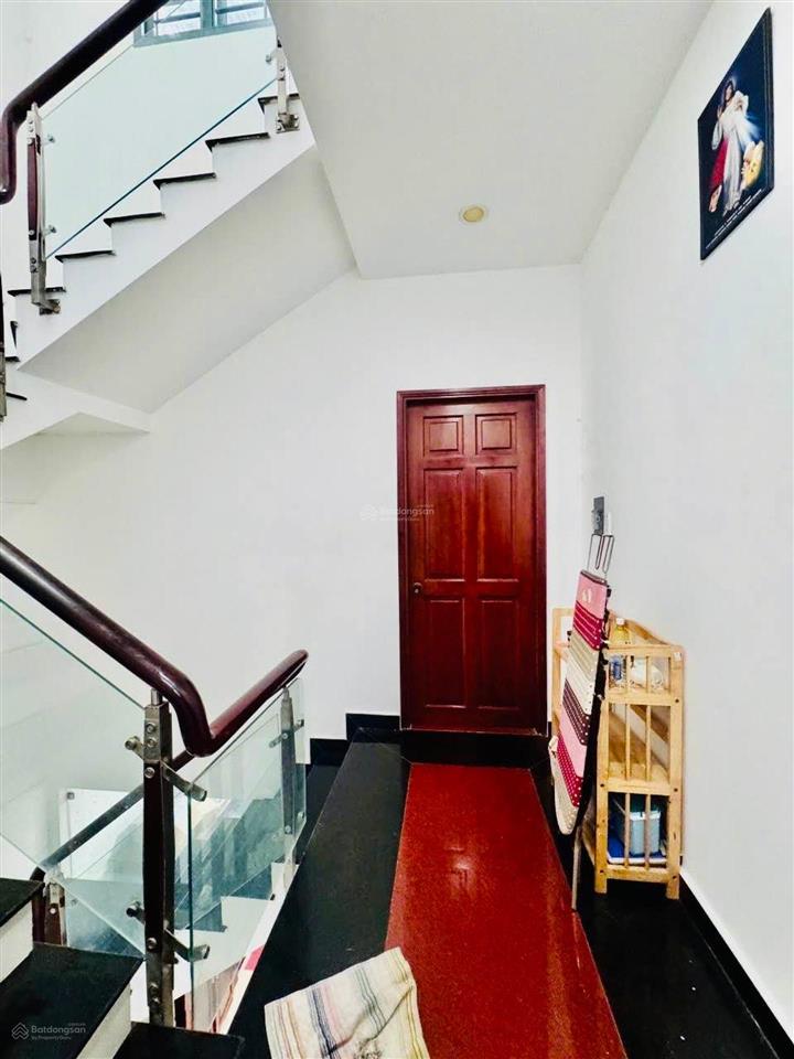 Nhà 3 tầng 82m2  phạm văn chiêu  hxh  sổ vuông  chỉ 8 tỷ hơn tl