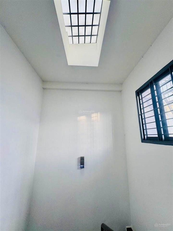 Nhà 3 tầng 82m2  phạm văn chiêu  hxh  sổ vuông  chỉ 8 tỷ hơn tl