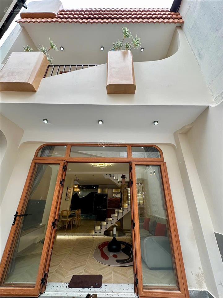 Nhà mới 2 mặt tiền  72m2 nở hậu  có pn trệt  sauna & gym  6tỷ29 tl