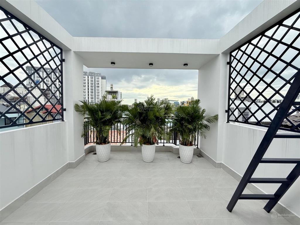 Nhà mới 5 tầng  full nội thất  gara ô tô  hxh nhựa  60m2  chỉ 8. x tỷ tl