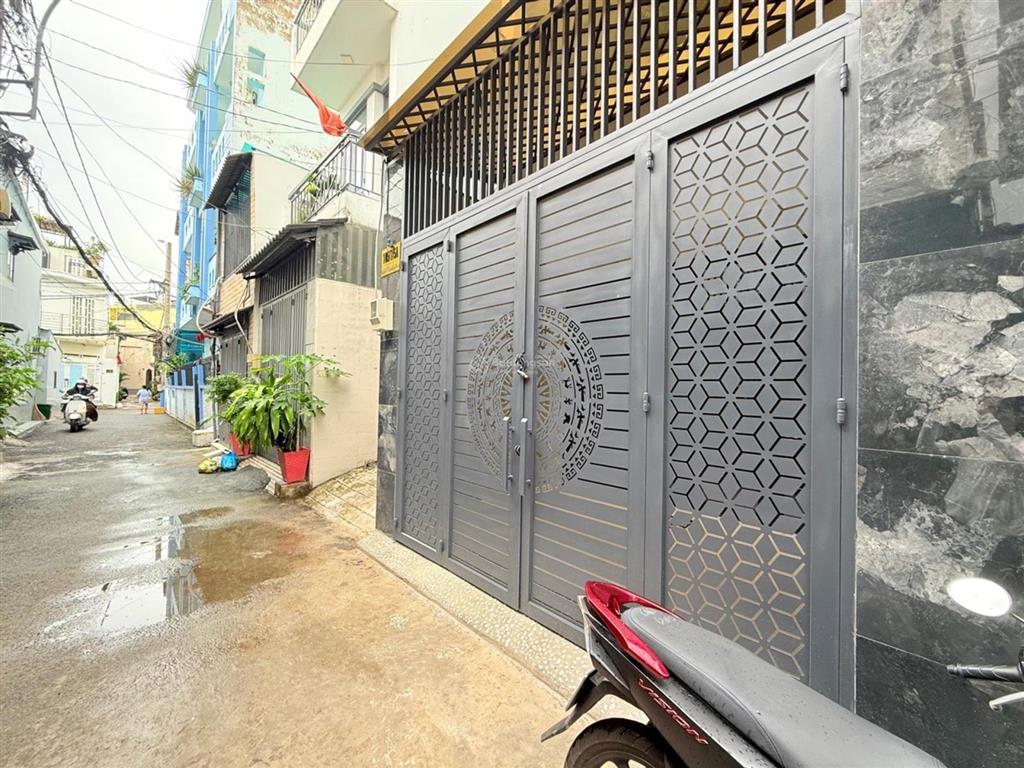 Nhà mới 5 tầng  full nội thất  gara ô tô  hxh nhựa  60m2  chỉ 8. x tỷ tl