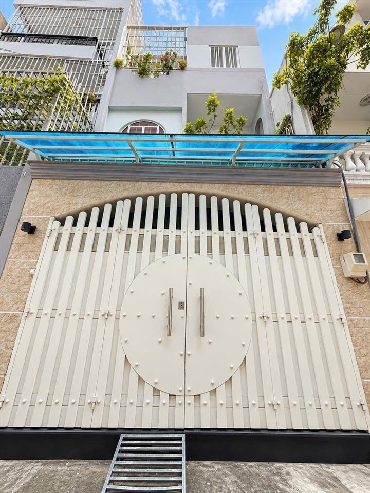 Nhà đẹp 3 tầng  62m2  hxh thông  sát sân bay  chỉ 8.79 tỷ tl