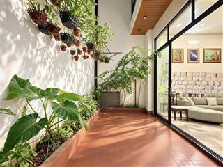 Nhà 4 tầng btct  ngay công viên gia định  100m2  nở hậu  chỉ 8.5 tỷ