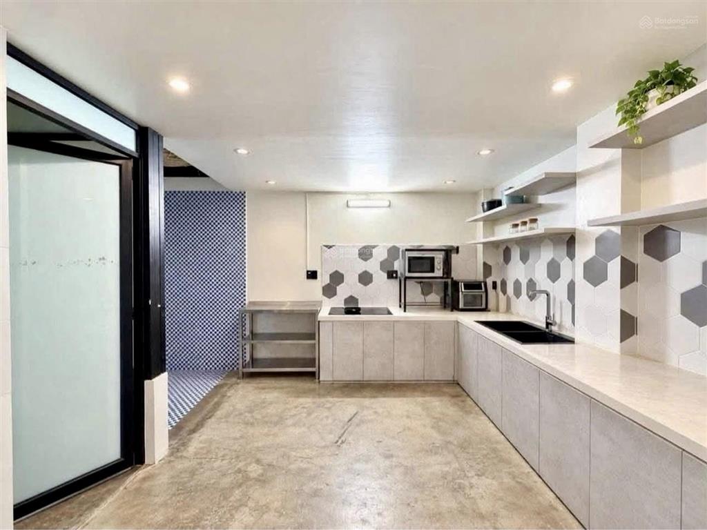 Nhà 4 tầng btct  ngay công viên gia định  100m2  nở hậu  chỉ 8.5 tỷ