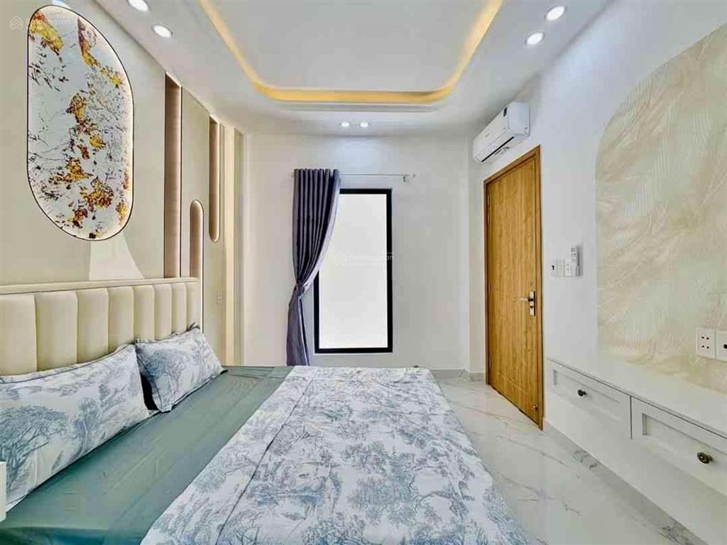 Nhà 4 tầng mới xây  6x11m  sát emart  ô tô ngủ trong nhà  chỉ 7tỷ89 tl