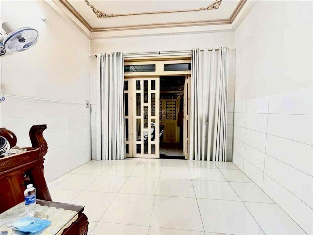 Nhà 3 tầng  60m2  hẻm 7m  gần emart  6.58 tỷ tl