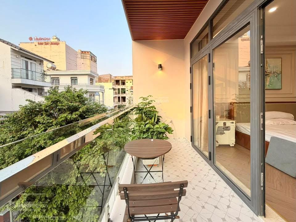 Bán biệt thự quận 5  154m2  4 tầng  thang máy