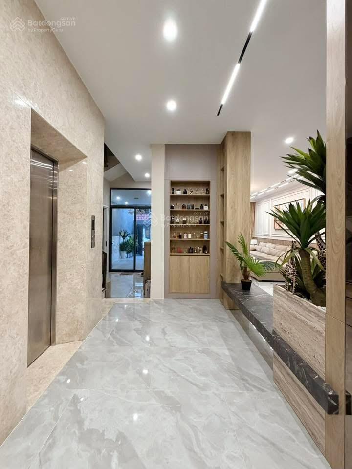 Bán biệt thự quận 5  154m2  4 tầng  thang máy