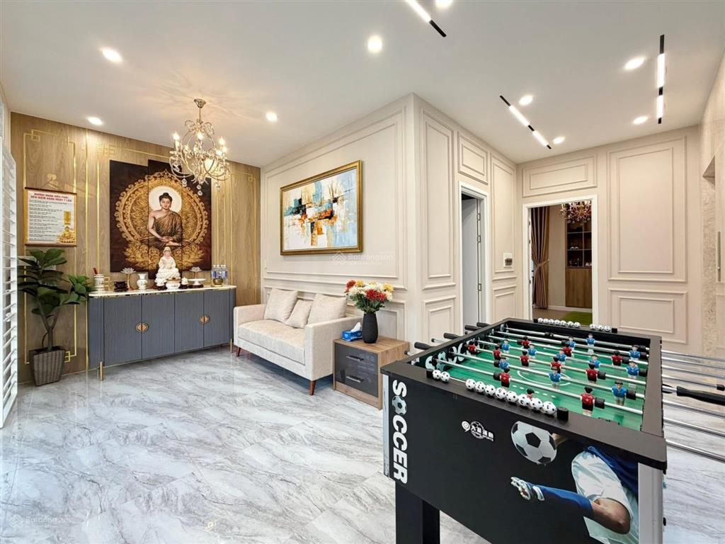 Bán biệt thự quận 5  154m2  4 tầng  thang máy