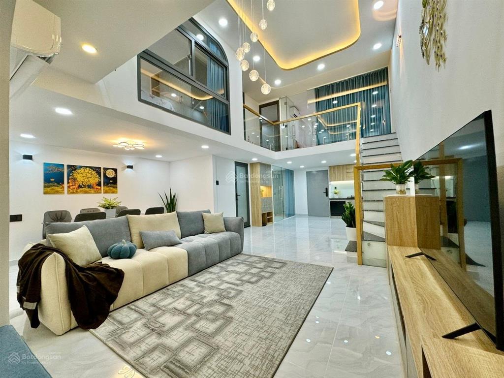 Cho thuê căn hộ duplex 4pn, 3wc, 71m2 (dt sử dụng 130m2) tại sky garden i, 40 triệu vnd