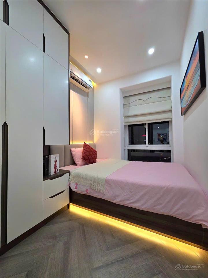 Bán/cho thuê cc sky garden 3, giá bán 6,3 tỷ  giá thuê 35tr/tháng, 72m2, 3pn, 2wc full nt new 100%