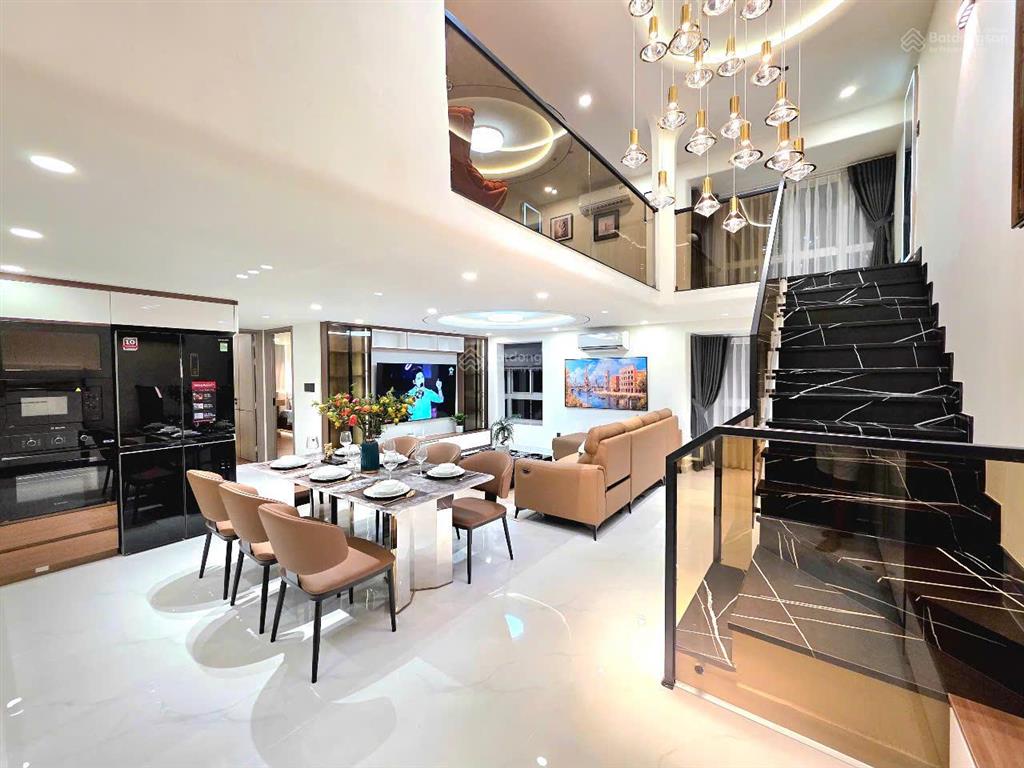Cc duplex sky garden i,bán 9,9 tỷ cho thuê 65tr, 91m2 căn góc + 77m2 lửng, 4pn, 4wc, giá siêu hời!