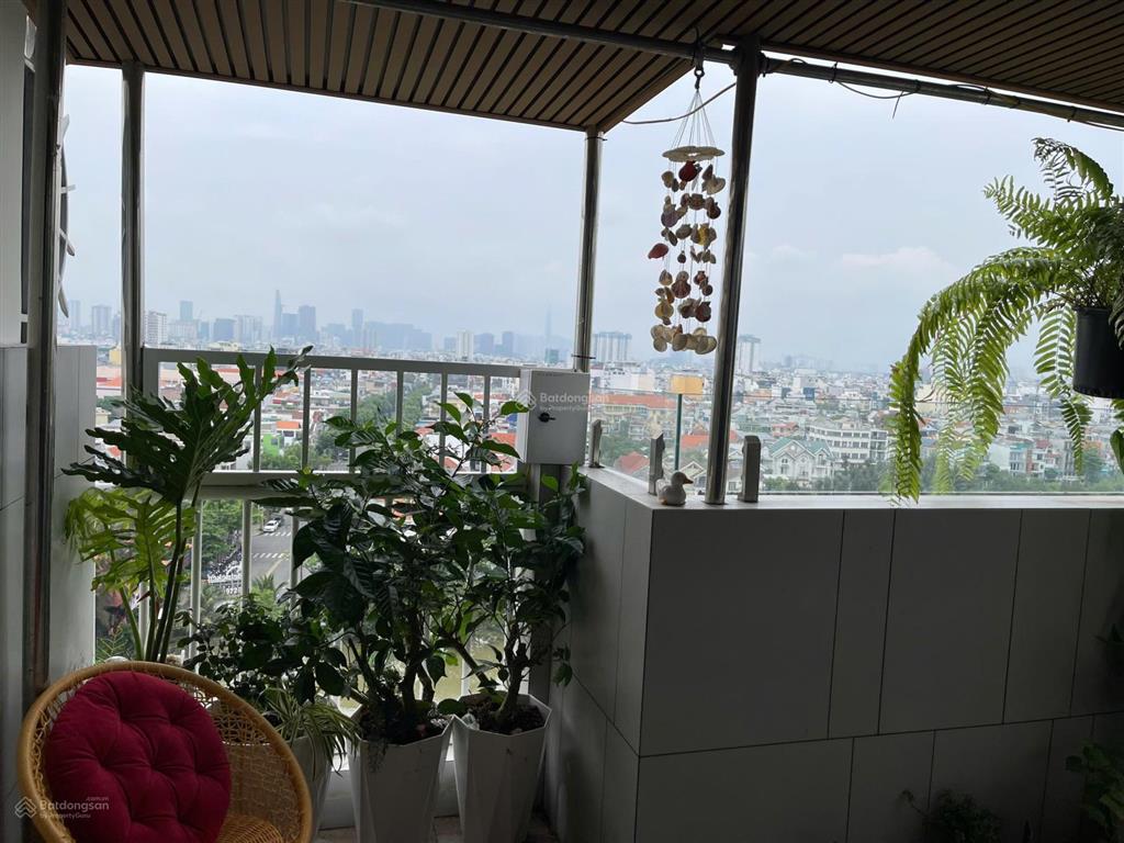 Bán penthouse sky garden 3, 12,5 tỷ, 175m2  4pn  4wc  full nt  view đẹp + q1, giá tốt !!!
