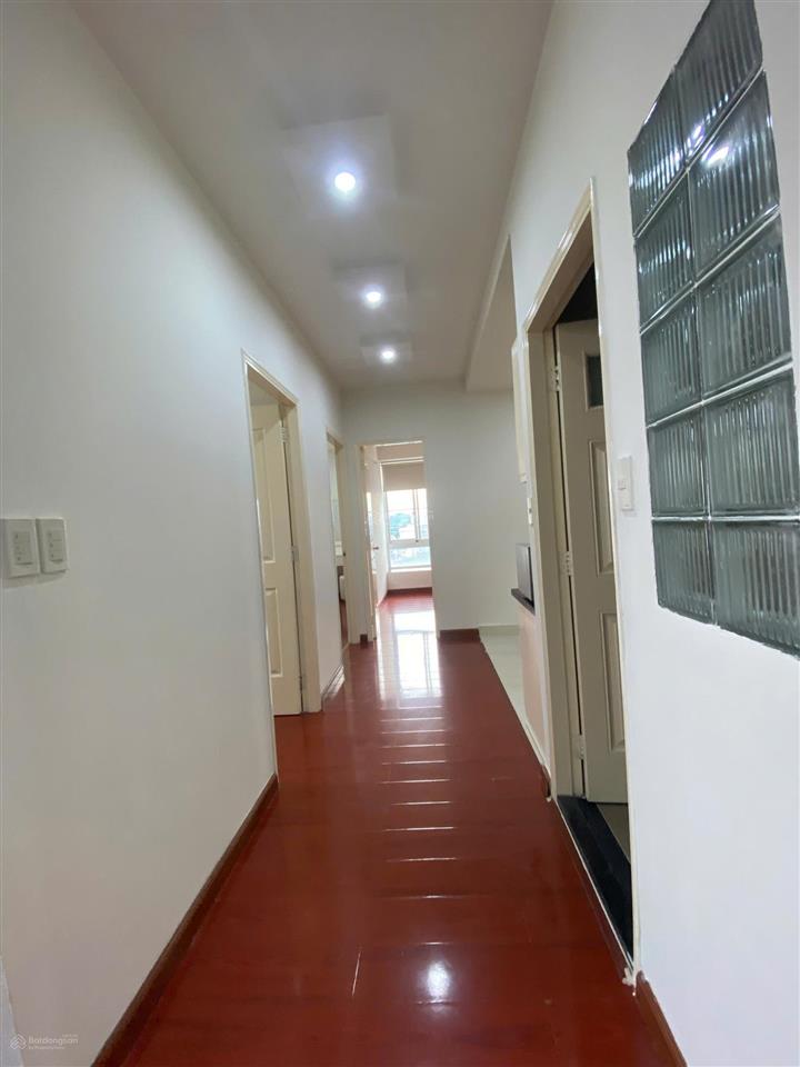 Cho thuê ch 3pn, 2wc, 72m2 giá 20 triệu tại sky garden 3, view đẹp