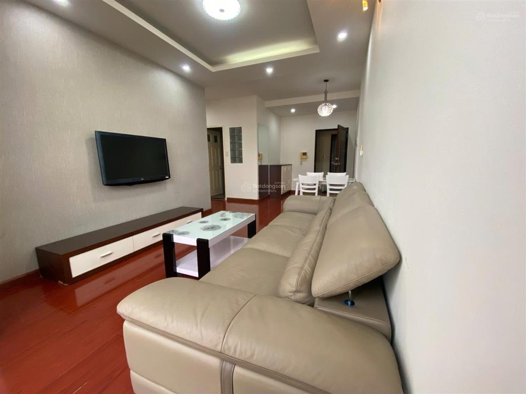 Cho thuê ch 3pn, 2wc, 72m2 giá 20 triệu tại sky garden 3, view đẹp