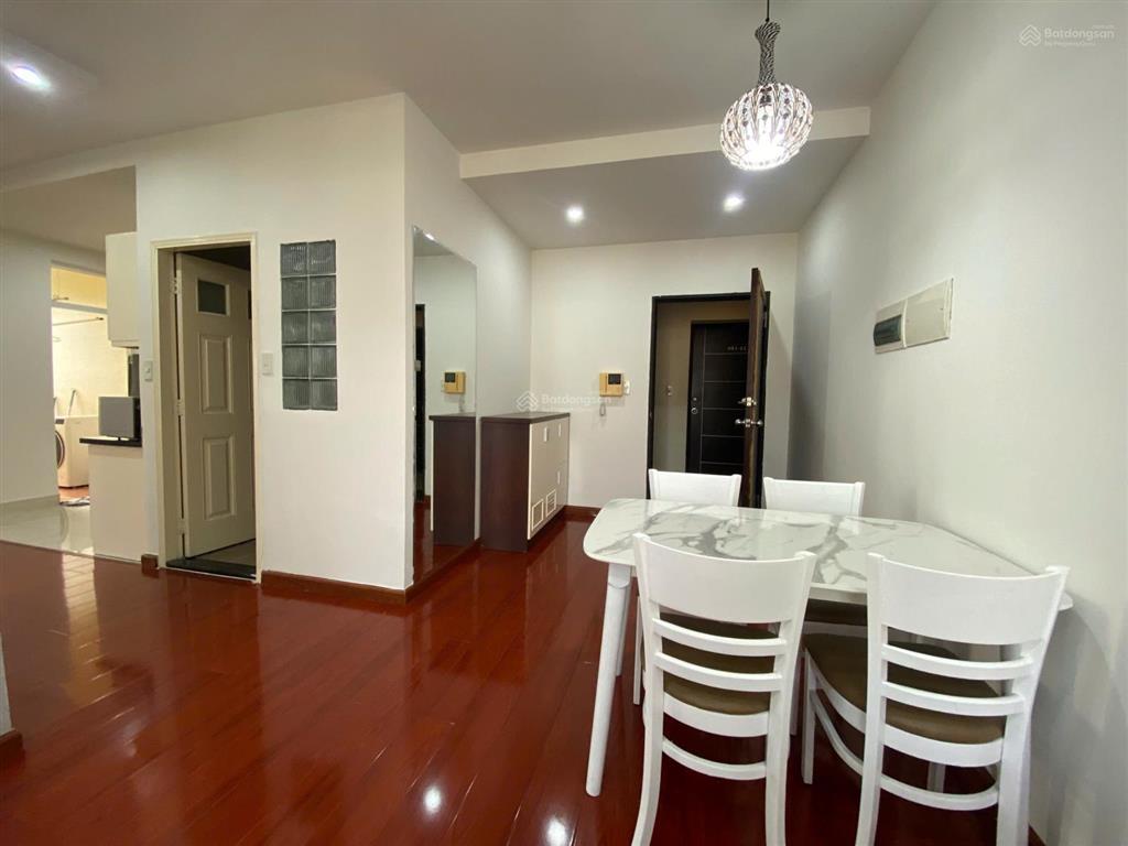 Cho thuê ch 3pn, 2wc, 72m2 giá 20 triệu tại sky garden 3, view đẹp