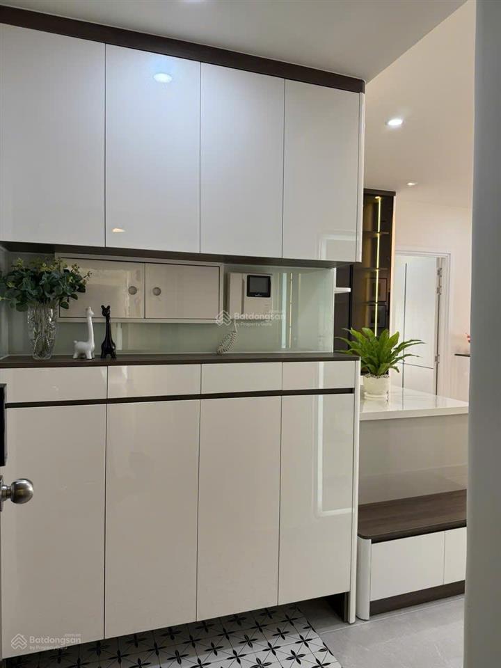 Bán cc sky garden 3, giá tốt 6,6tỷ, 74m2, 3pn, 2wc, cho thuê 40tr, full nội thất tại tân phong, q7
