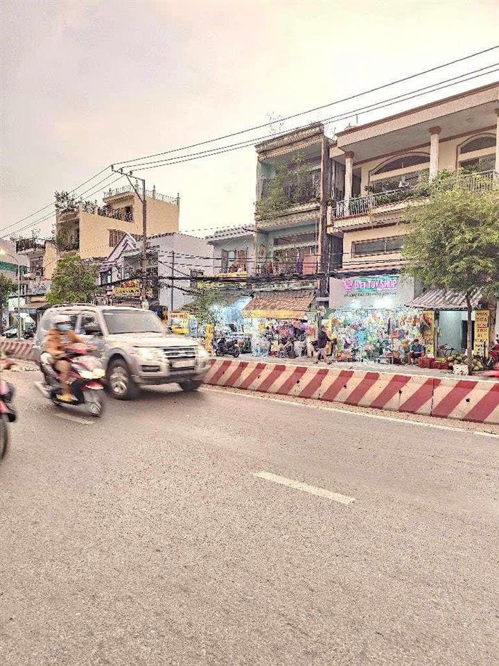 Nhà 3 tầng 67m huỳnh tấn phát, phú mỹ, q7 giá 3.999t