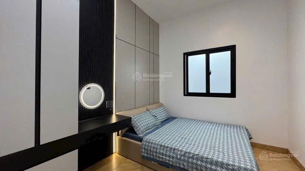 Nhà 2 tầng ngang 11m full nội thất phạm hữu lầu tân mỹ q7