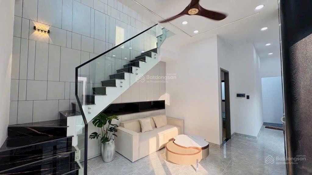 Nhà 2 tầng ngang 11m full nội thất phạm hữu lầu tân mỹ q7