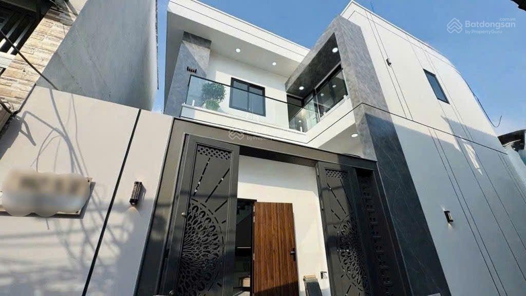 Nhà 2 tầng ngang 11m full nội thất phạm hữu lầu tân mỹ q7