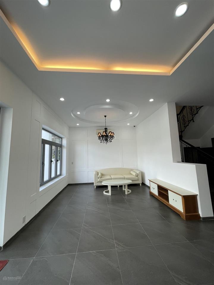 Bán nhà liền kề 5pn + 7wc, giá 8.*** tỷ, 126m2 tại lô g20, an cựu city, huế