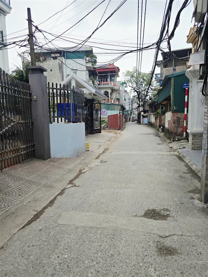 BÁN NHÀ PHÚC LỢI – LONG BIÊN  NHÀ ĐẸP, CÓ SÂN, 3 NGỦ